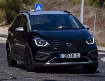 Honda Jazz e:HEV Crosstar [EU-spec] '2023–pr.