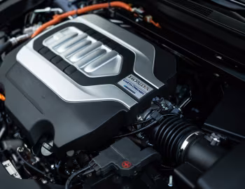 Sob o capô Honda Legend EX Hybrid "Honda Sensing Elite" '03–12.2021