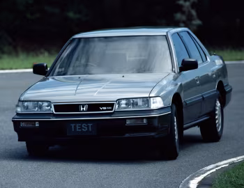 Honda Legend V6Xi [Japan] (KA2) '10.1985–08.1987