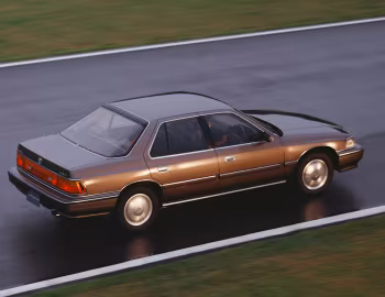 Honda Legend V6Xi Exclusive [Japan] (KA6) '10.1988–09.1990