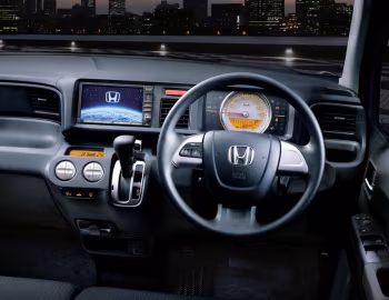 Передня панель Honda Life Diva (JC1) '11.2008–11.2010