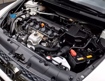 Sob o capô Modulo Honda Stream (RN6) '2009–14