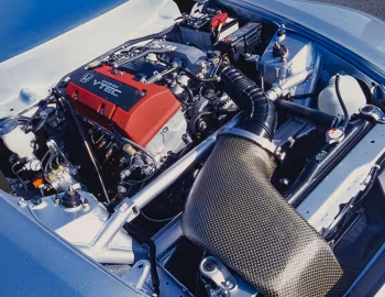 Sob o capô Mugen SS2200 '2000