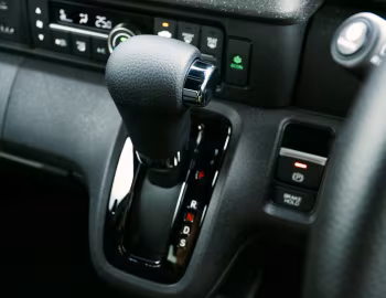 Interior Honda N-BOX '10.2023–26