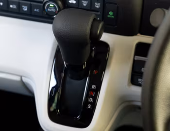 Interior Honda N-BOX '10.2023–26