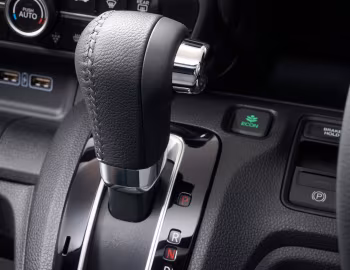 Interior Honda N-WGN Custom '2022–pr.