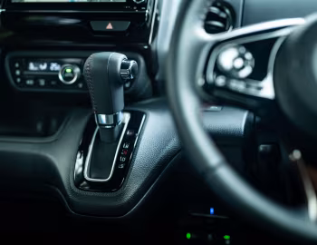 Interior Honda N-BOX Custom (JF3/4) '09.2017–12.2020