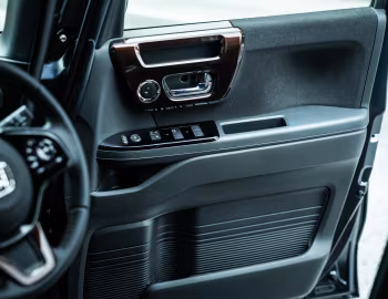 Interior Honda N-BOX Custom (JF3/4) '09.2017–12.2020