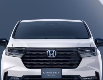 Honda Odyssey e:HEV Absolute EX "Black Edition" [Japan] '2023–pr.
