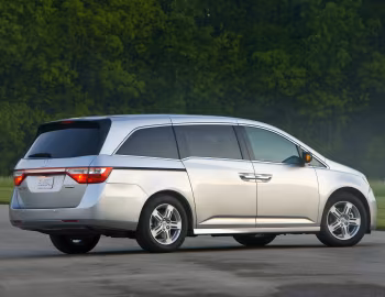 2011–13 Honda Odyssey Touring [North America] '2010–13