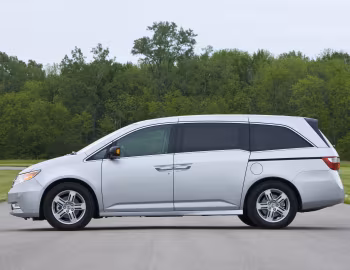 2011–13 Honda Odyssey Touring [North America] '2010–13