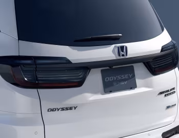 Honda Odyssey e:HEV Absolute EX "Black Edition" [Japan] '2023–pr.