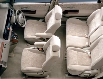 Інтер'єр Honda Odyssey Prestige VZ [Japan] '11.2001–09.2003