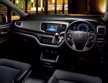 Передня панель Honda Odyssey Absolute Hybrid '02.2016–11.2017