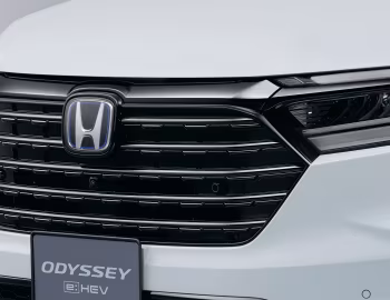 Honda Odyssey e:HEV Absolute EX "Black Edition" [Japan] '2023–pr.