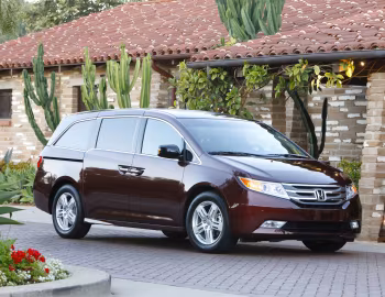 2011–13 Honda Odyssey Touring [North America] '2010–13