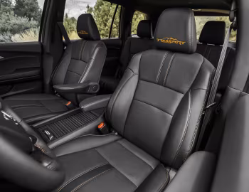Interior 2022–24 Honda Passport TrailSport '2021–24