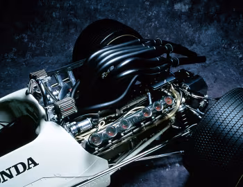 Sob o capô Honda RA300 '1967–68