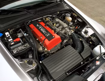 Sob o capô 2000–03 Honda S2000 [North America] (AP1) '1999–2003