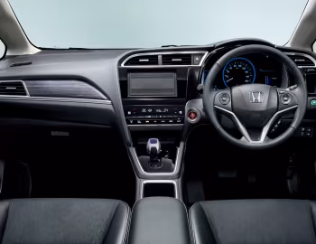 Передня панель Honda Shuttle Hybrid '05.2015–05.2019