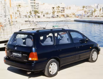 Honda Shuttle '1995–2000