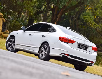 Honda Spirior Sport Hybrid '2016–18