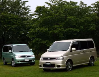 Honda StepWGN (RF3) '2001–05