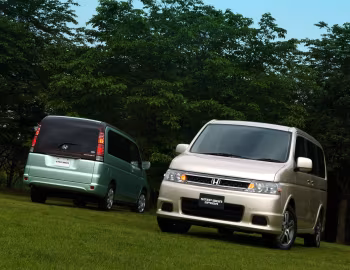 Honda StepWGN (RF3) '2001–05
