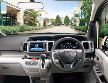 Передня панель Honda StepWGN (RK1) '10.2009–04.2012