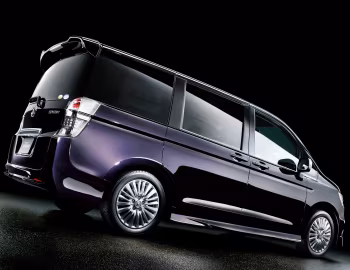 Honda StepWGN Spada (RK1) '10.2009–04.2012