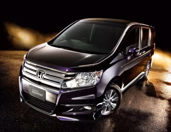 Honda StepWGN Spada (RK1) '10.2009–04.2012