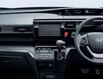 Передня панель Honda StepWGN Spada '09.2017–22
