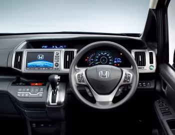 Передня панель Honda StepWGN Spada (RK1) '04.2012–04.2015