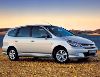 Honda Stream [Worldwide] (RN1) '2004–06