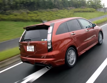 Honda Stream RST (RN6) '06.2009–06.2014