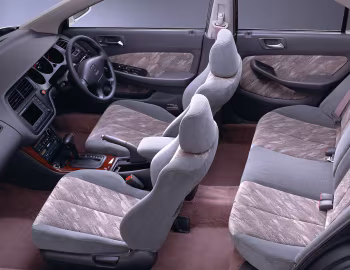 Інтер'єр Honda Torneo 2.0VTS (CF4) '09.1997–12.1998