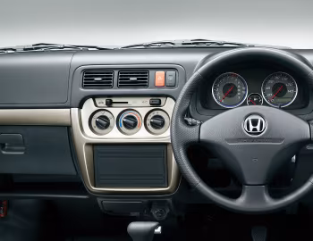 Передня панель Honda Vamos Hobio (HJ2) '08.2010–02.2015