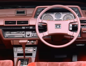 Painel frontal Honda Vigor Saloon (SZ) '09.1981–05.1983