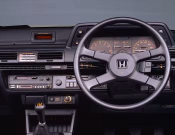 Передня панель Honda Vigor TT-i Hatchback (AD) '05.1984–05.1985