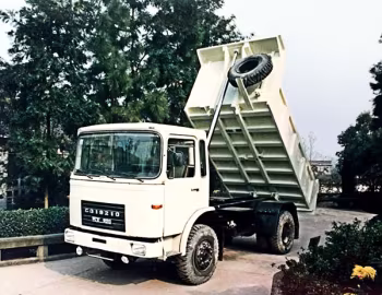 Hongyan CQ19.210/Z35/4×2 dump truck '1984–????