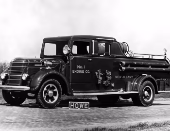 1940 International Harvester D-Serie Howe 500 GPM Fire Engine