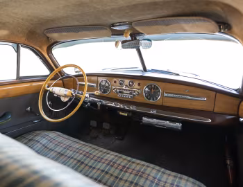 Интерьер 1949 Hudson Commodore Six Sedan