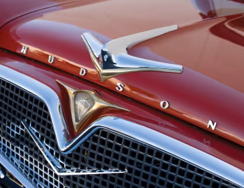 Логотип 1957 Hudson Hornet Custom Hollywood (35787-2)