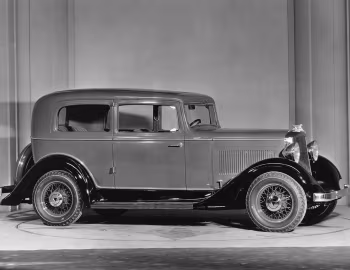 1933 Hudson Super Six 2-door Coach (Series E)