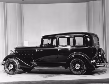 1933 Hudson Pacemaker Standard Eight Sedan (Series T)