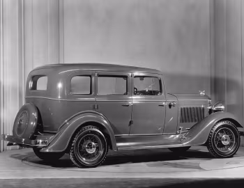 1933 Hudson Super Six Sedan (Series E)