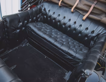 Интерьер 1915 Hudson Six-40 7-passenger Phaeton