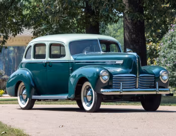 1941 Hudson Six De Luxe Touring Sedan (10P)