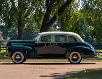1941 Hudson Six De Luxe Touring Sedan (10P)