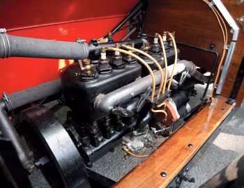 Under the hood Hupmobile Model 20 Runabout '1909